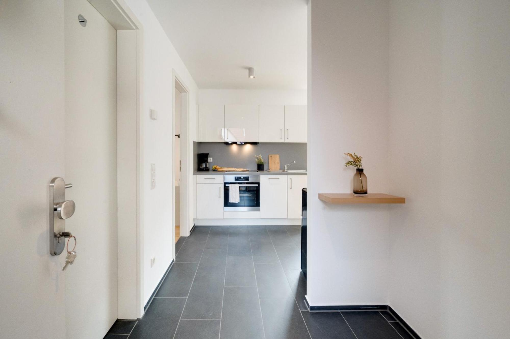 Altstadt Apartment 2 Zimmer Am Weibermarkt ロイトリンゲン エクステリア 写真